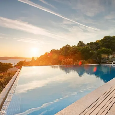 New! ! Moderna With Outdoorpool And Sea View Villa Hvar Town